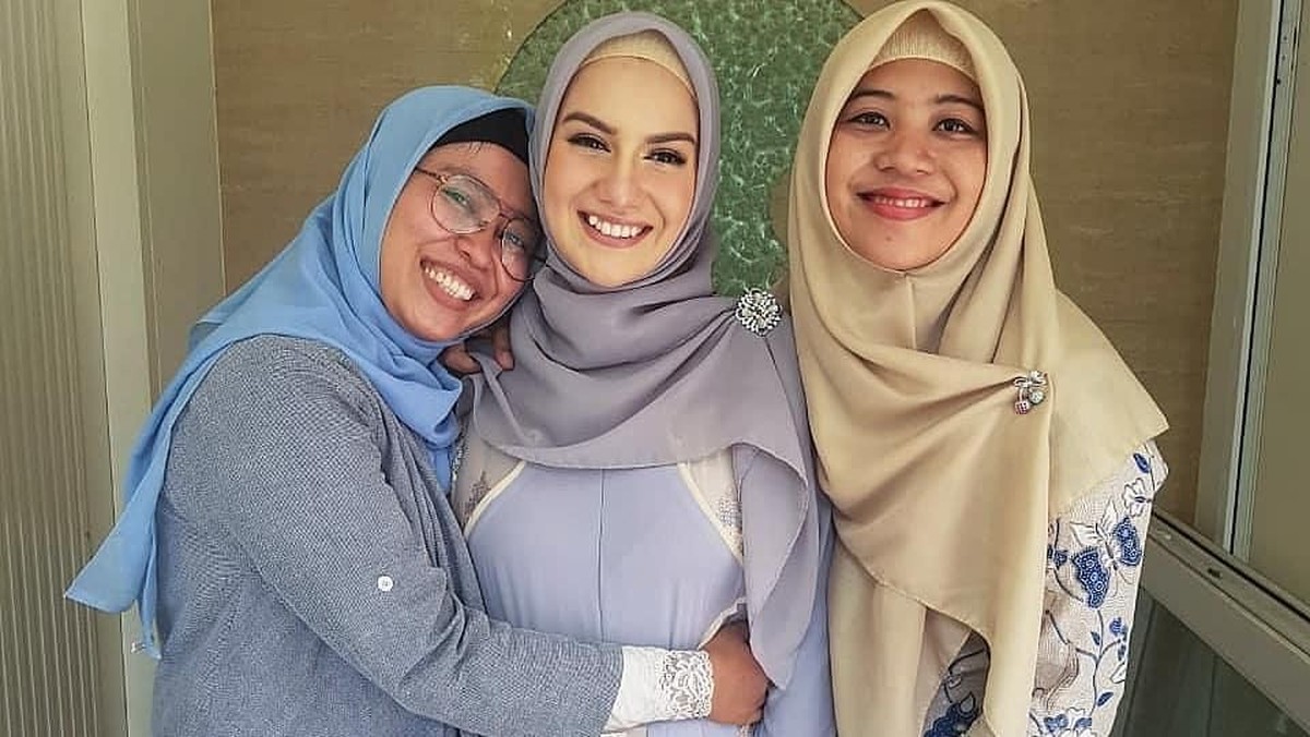 Irish Bella dan Ammar Zoni akan segera dikaruniai bayi kembar&period; Irish pun baru menggelar tasyakuran empat bulan kehamilannya&period;