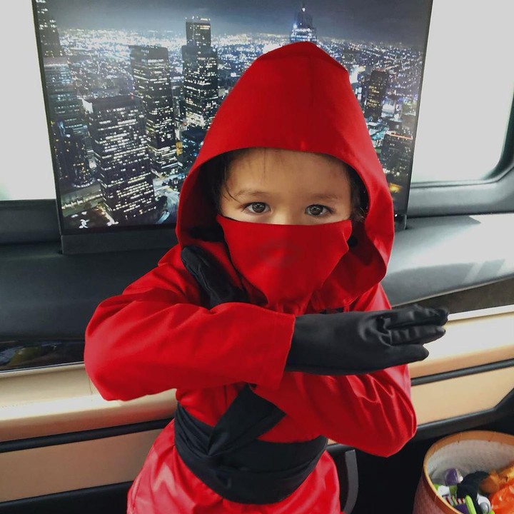 <p>Ini dia nih yang ulang tahun. Sang mama, Jessica Iskandar alias Jedar, melahirkan El Barack Alexander di Amerika Serikat, 21 Juli 2014. (Foto: Instagram @inijedar)</p>