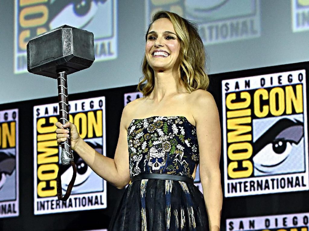 Momen Penobatan Natalie Portman Menjadi Dewi Petir Momen Penobatan Natalie Portman Menjadi Dewi Petir