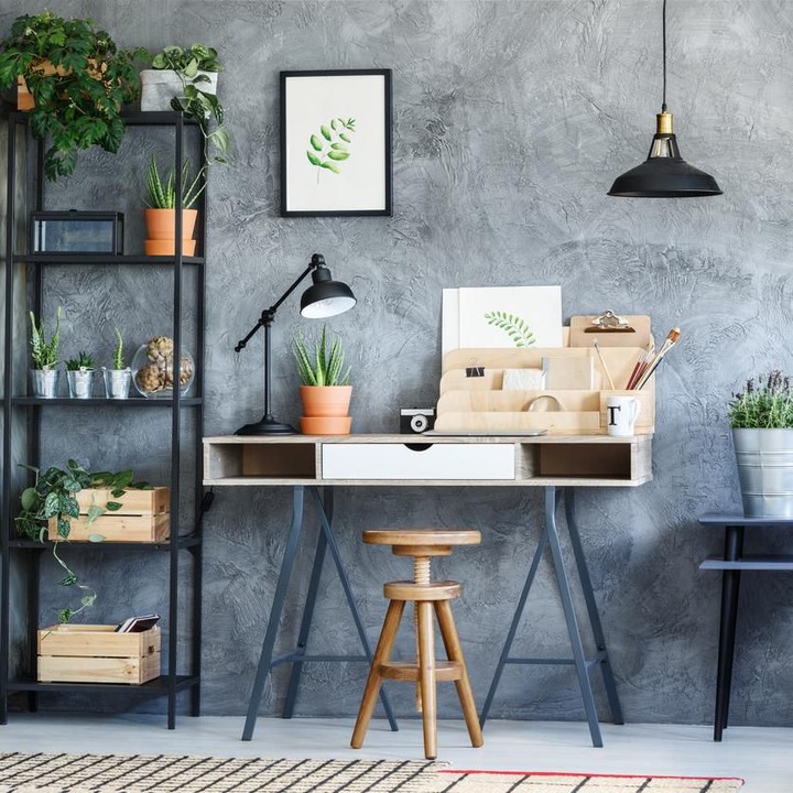 Jika Bunda penyuka gaya industrial, desain berikut bisa jadi inspirasi. Bunda juga bisa mendaur barang bekas untuk jadi perabot. (Foto: iStock)