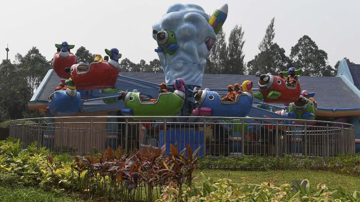 FOTO: Pasukan Oranye Pelesiran di Dufan