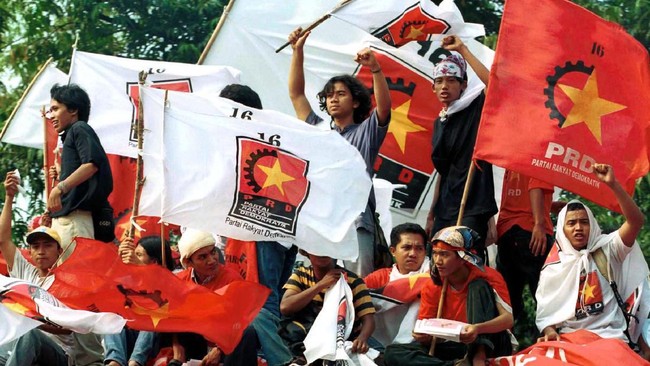 Partai Rakyat Demokratik (PRD) bakal menggelar Rapat Pimpinan Nasional Agustus mendatang guna menentukan sikap terkait keikutsertaan dalam Pilpres 2024.