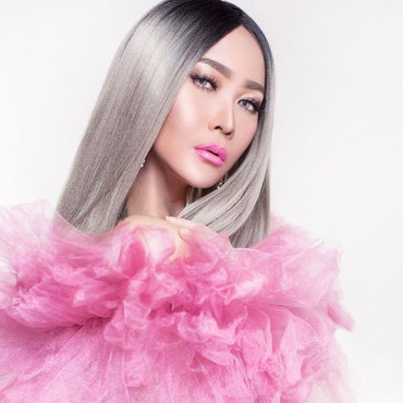 Kenangan Pahit Masa Lalu Inul Daratista