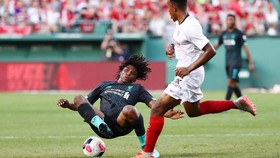 FOTO: Pelanggaran Brutal Warnai Kekalahan Liverpool