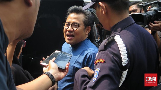 Cak Imin yang juga ketua umum PKB mengaku prihatin pemerintah memutuskan untuk melakukan impor beras justru saat musim panen raya tiba.