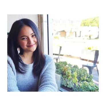 Marshanda Unggah Foto Latihan Nyanyi di Kamar Tidur