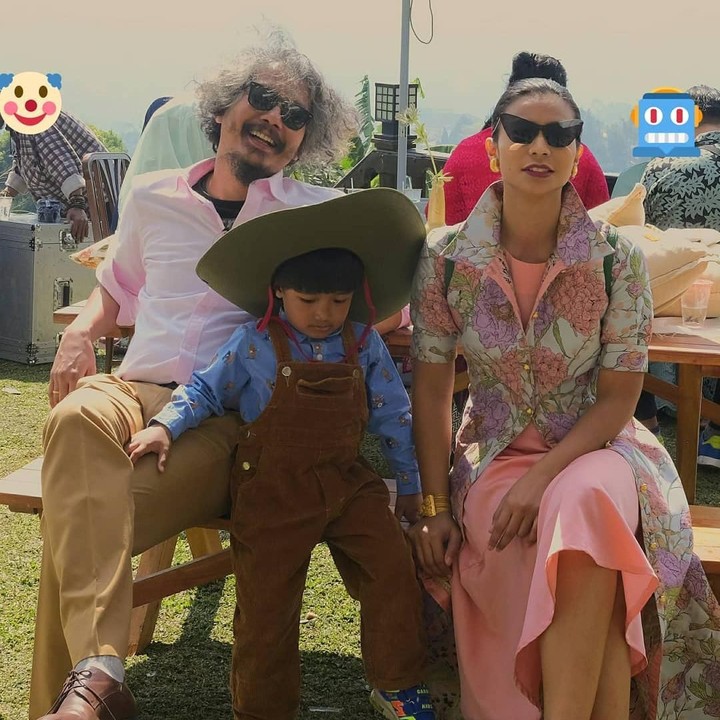<p>Shareefa dan keluarga memang selalu tampil beda nih. (Foto: Instagram @shareefadaanish)</p>