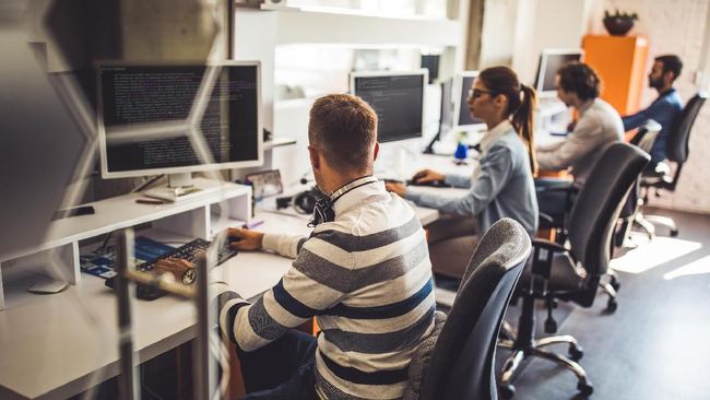 Anda bisa mengatasi kecemasan yang muncul di kantor dengan sejumlah cara. Berikut cara mengatasi kecemasan di kantor.