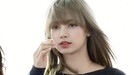 6 Gaya Cantik Lisa BLACKPINK di Bandara Intip gaya fesyen cantik ala Lisa BLACKPINK saat di bandara versi Insertlive.