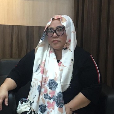 Sambil Nangis, Nunung Akui Tabungannya Ludes untuk Nafkahi 50 Anggota Keluarga