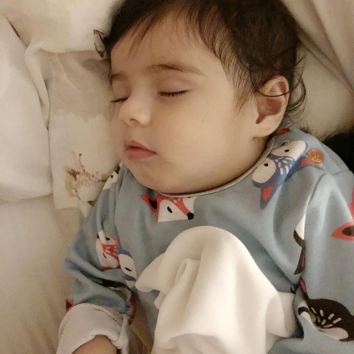 <p>Damai banget ya, Bun, melihat Zenecka tidur. (Foto: Instagram @carissa_puteri)</p>
