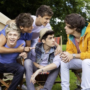 Ups! One Direction Disebut Sering Tidur Bareng Kru Wanita