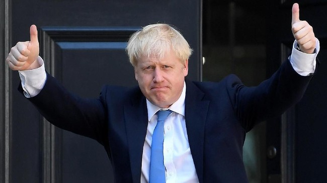 Ribuan warga Inggris berdemonstrasi di pusat Kota London menolak pengangkatan Boris Johnson sebagai perdana menteri baru beberapa jam setelah pelantikannya.