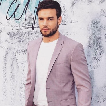 Detik-detik Jenazah Liam Payne Dibawa Ambulans Usai Tewas Jatuh dari Balkon Hotel