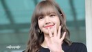6 Gaya Cantik Lisa BLACKPINK di Bandara Intip gaya fesyen cantik ala Lisa BLACKPINK saat di bandara versi Insertlive.