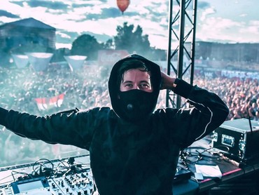 Lirik Lagu Lily - Alan Walker