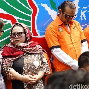 Gelagat Aneh Nunung Sebelum Diciduk yang Dirasakan Anak