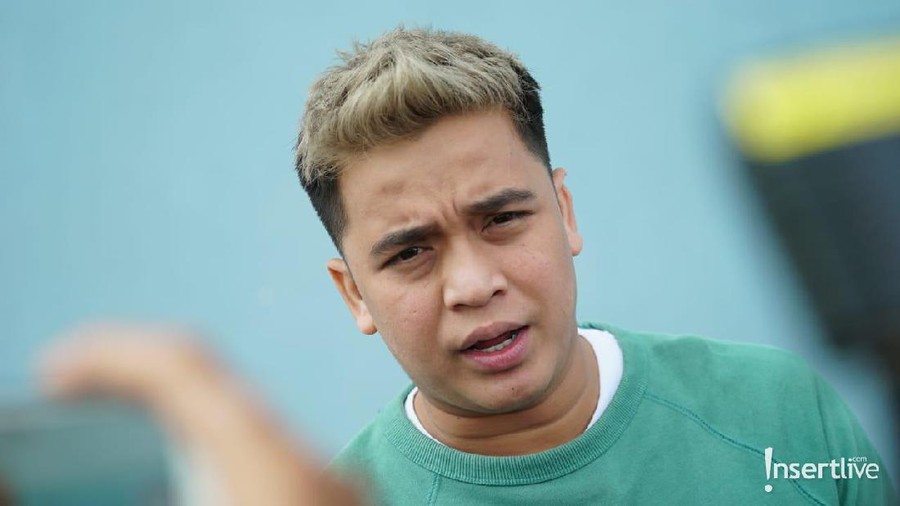 Usai berlibur ke Jepang dengan Elvia, Billy mengatakan liburannya sangat murah meriah.