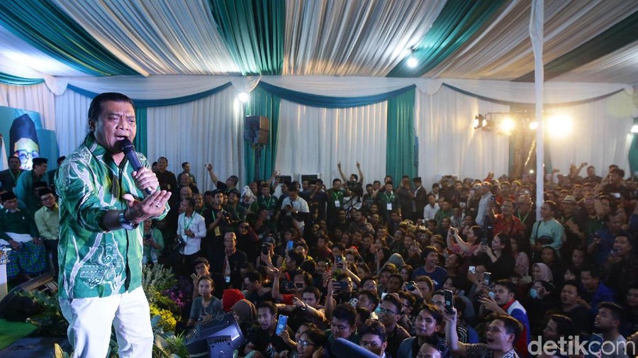 Perayaan hari lahir Partai Kebangkitan Bangsa (PKB) dimeriahkan oleh Didi Kempot. Didi Kempot dan Muhaimin Iskandar sempat bernyanyi bersama dalam acara yang digelar di kantor DPP PKB, Jl Raden Saleh, Jakarta Pusat, Selasa (23/7/2019).