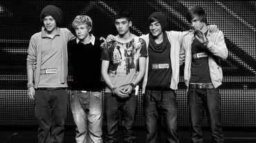 Lirik Lagu Strong - One Direction