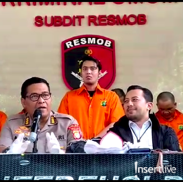 Saat Diciduk Polisi, Kriss Hatta Sedang Bersama Dua Wanita