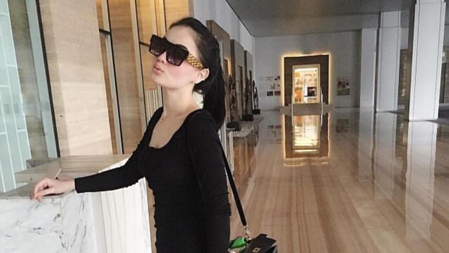 Unggahan Jennifer Dunn mengundang reaksi negatif dari publik.