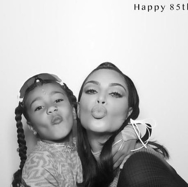 Punya Akun TikTok & Unggah 20 Video, Kim Kardashian Langsung Viral