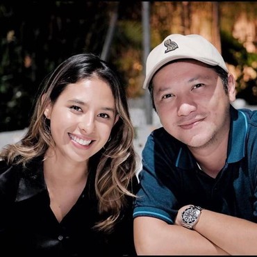 Gading Marten Pamer Foto Bareng Putri Menteri Susi