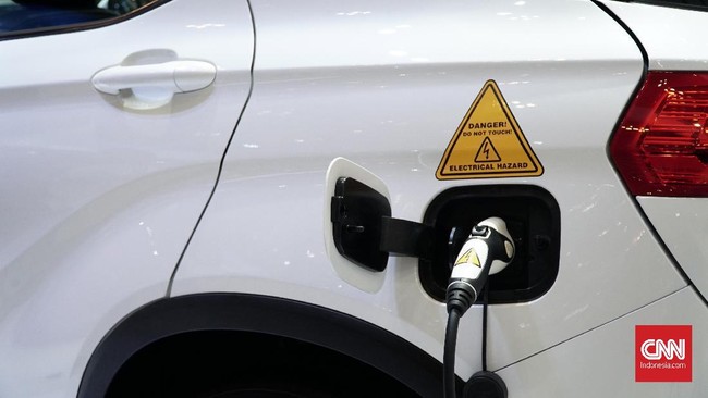Dari banyaknya merek otomotif Eropa, cuma Toyota asal Jepang yang terlihat fokus menghadirkan mobil hybrid dan listrik di masa depan.