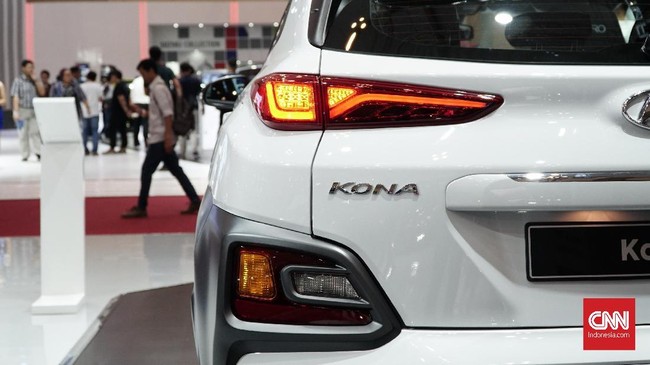 Pameran Mobil Hyundai di Gaikindo Indonesia International Auto Show (GIIAS) 2019 di ICE BSD, Tangerang, Rabu (24/7). CNN Indonesia/Daniela