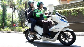 Reaksi Asosiasi Ojol Buntut Gojek Gunakan Motor Listrik 2030