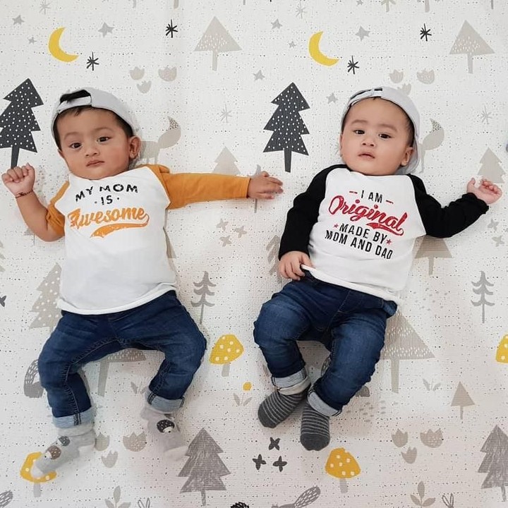 <p>Kadek Devie tak pernah melewatkan momen tumbuh kembang Magha dan Degha. Setiap si kembar ulang bulan, pasti diabadikan. "<em>Selamat 7 bulan anak-anak papa mama..,</em>" tulis bunda 33 tahun ini. (Foto: Instagram @kddevie)</p>