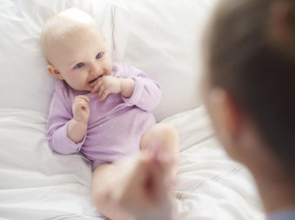 Perkembangan Bayi Usia 4 Bulan