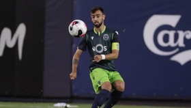 Bintang Sporting Menangis Jelang Pindah ke Man United