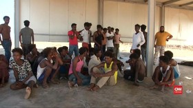 VIDEO: Kapal yang Membawa 200 Migran Terbalik di Libya