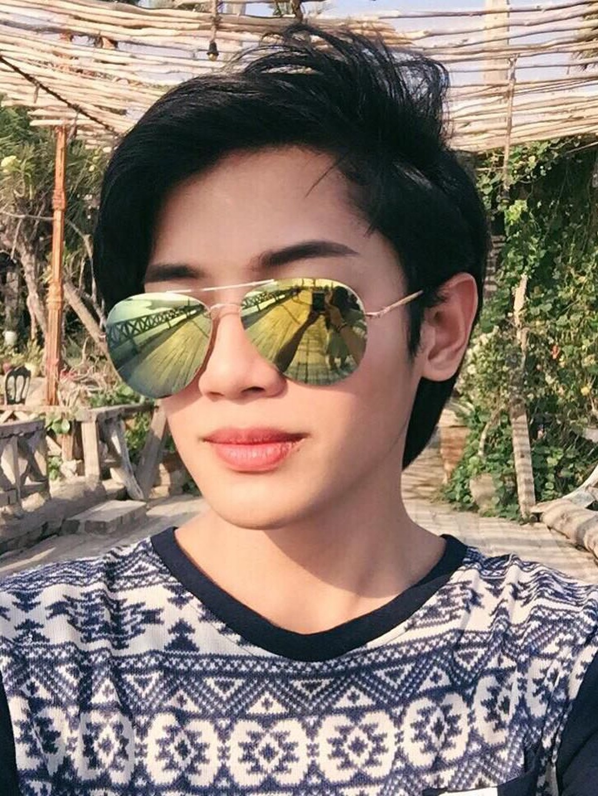 Transformasi Millendaru yang sempat bikin heboh dengan keputusannya untuk bergaya seperti perempuan&period;