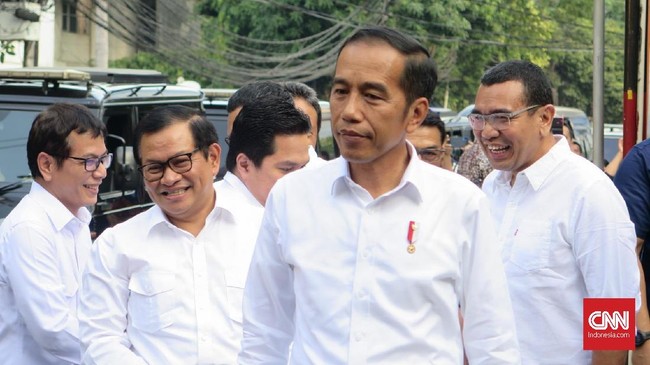 Presiden Joko Widodo mengungkap kriteria menteri untuk kabinet periode keduanya, yaitu sosok yang mampu mengeksekusi, berani ambil keputusan, dan berintegritas.