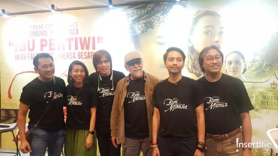 Lirik Lagu Ibu Pertiwi (Bumi Manusia) - Iwan Fals, Once & Fiersa Besari Lirik Lagu Ibu Pertiwi (Bumi Manusia) - Iwan Fals, Once & Fiersa Besari