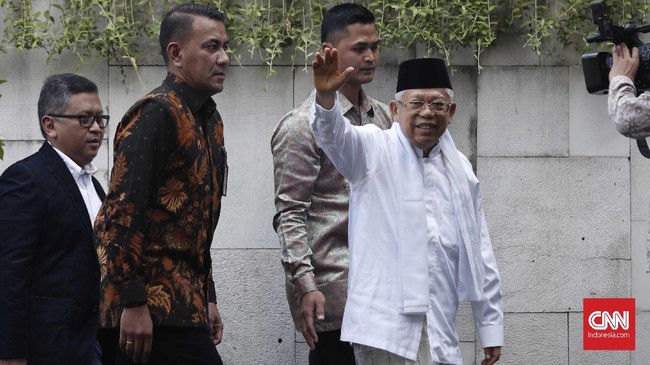 Wakil presiden terpilih periode 2019-2024 sekaligus Ketua Majelis Ulama Indonesia (MUI) Ma'ruf Amin mendukung agar RUU Pesantren segera disahkan.