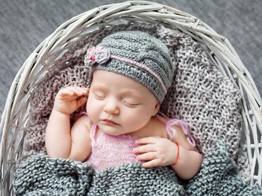 100 Nama Bayi Kembar Perempuan Kristen, Cantik dan Terdengar Indah saat Diucapkan