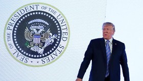 Fakta di Balik Lambang Kepresidenan Trump yang Mirip Rusia
