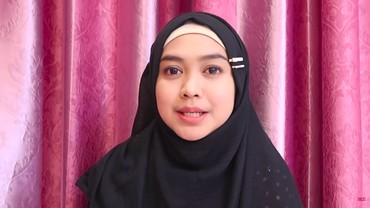 img-title Pengakuan Ria Ricis Hampir Bunuh Diri