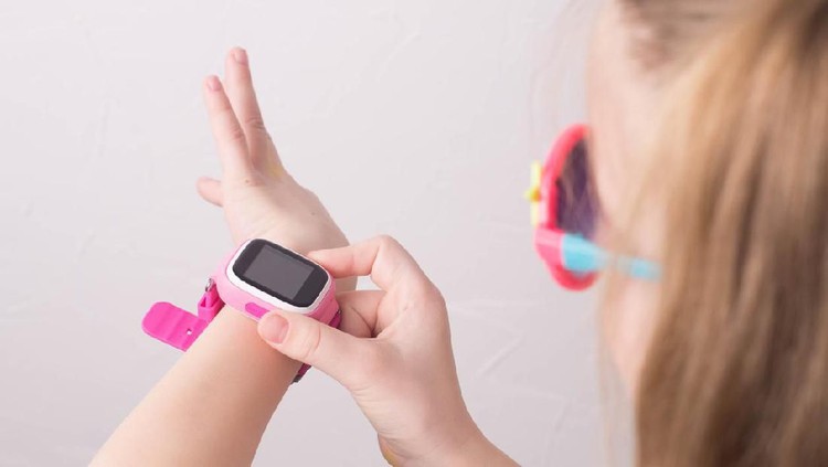 Beredar larangan anak menggunakan smartwatch di salah satu sekolah. Ini penjelasan pakar.