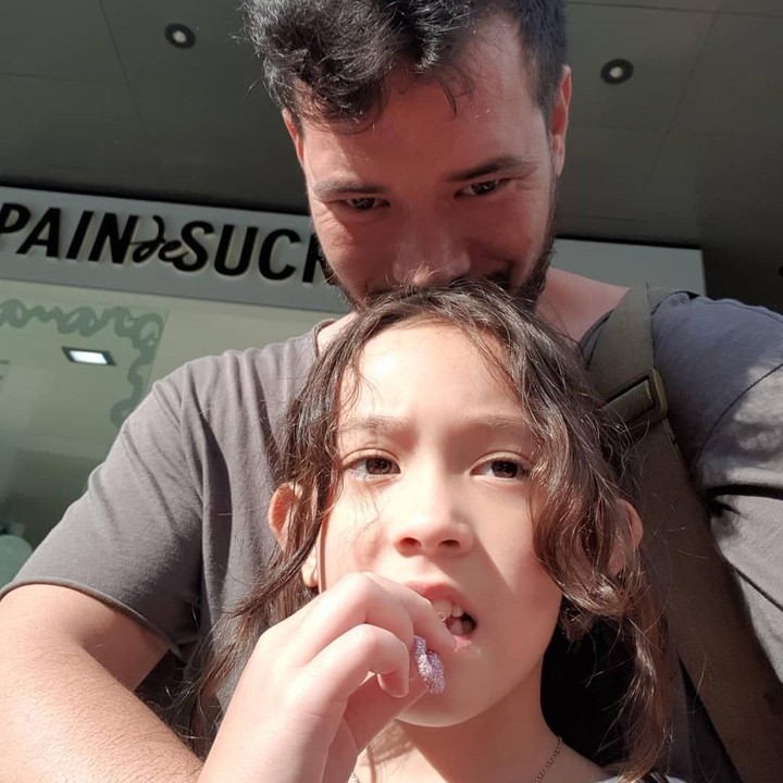 <p>Kalau kata Zack Lee, hubungan dia dan Mikha itu bukan cuma ayah dan anak, tapi juga bestfriend. (Foto: Instagram @zackleelife77)</p>