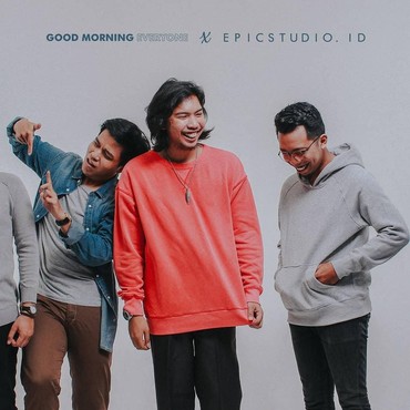 Lirik Lagu Tunggu Aku - Good Morning Everyone
