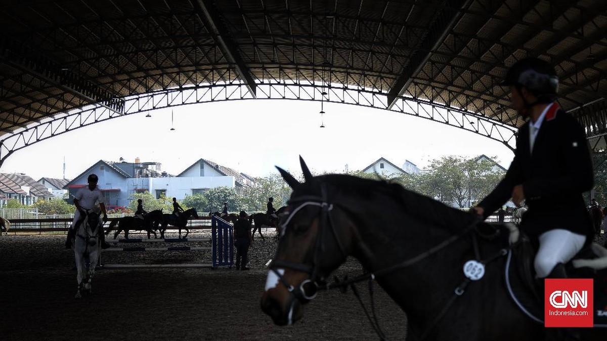 FOTO: Lompatan dan Tunggang Serasi di Indonesia Horse Show