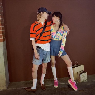 Hot Banget! HyunA dan Dawn Foto Hanya Gunakan Pakaian Dalam