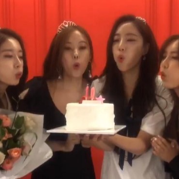 T-ARA Rayakan 10 Tahun Debut