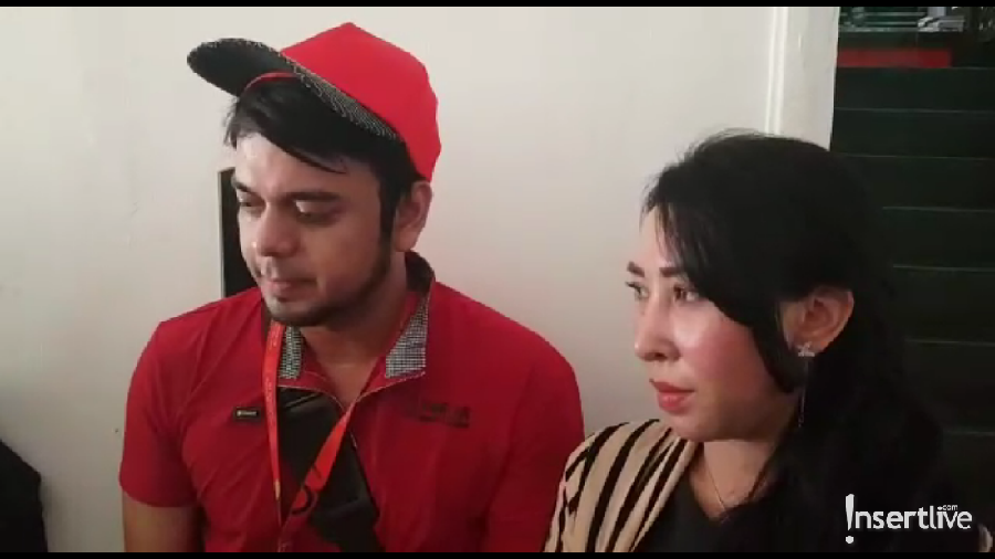 Kabar terkait penangkapan artis sinetron Rio Reifan dibantah oleh sang istri, Henny Mona.
