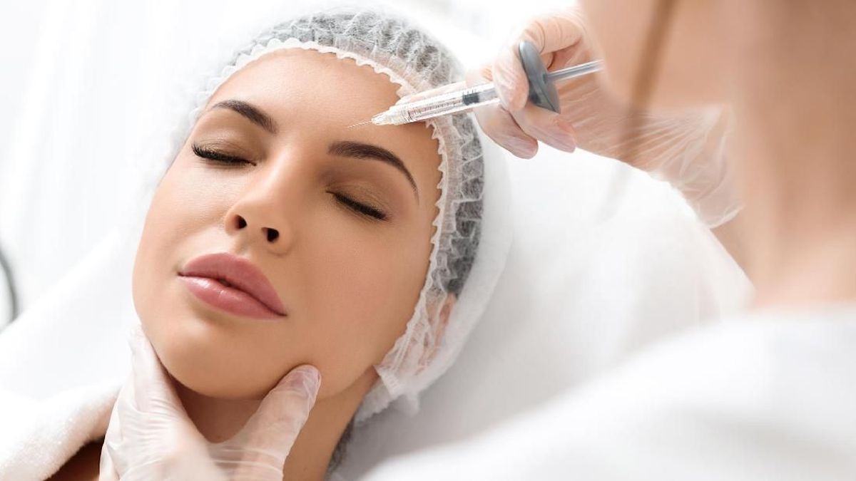 Wajah Seperti Robot Gara-Gara Botoks, Dokter Jelaskan Ini Penyebabnya